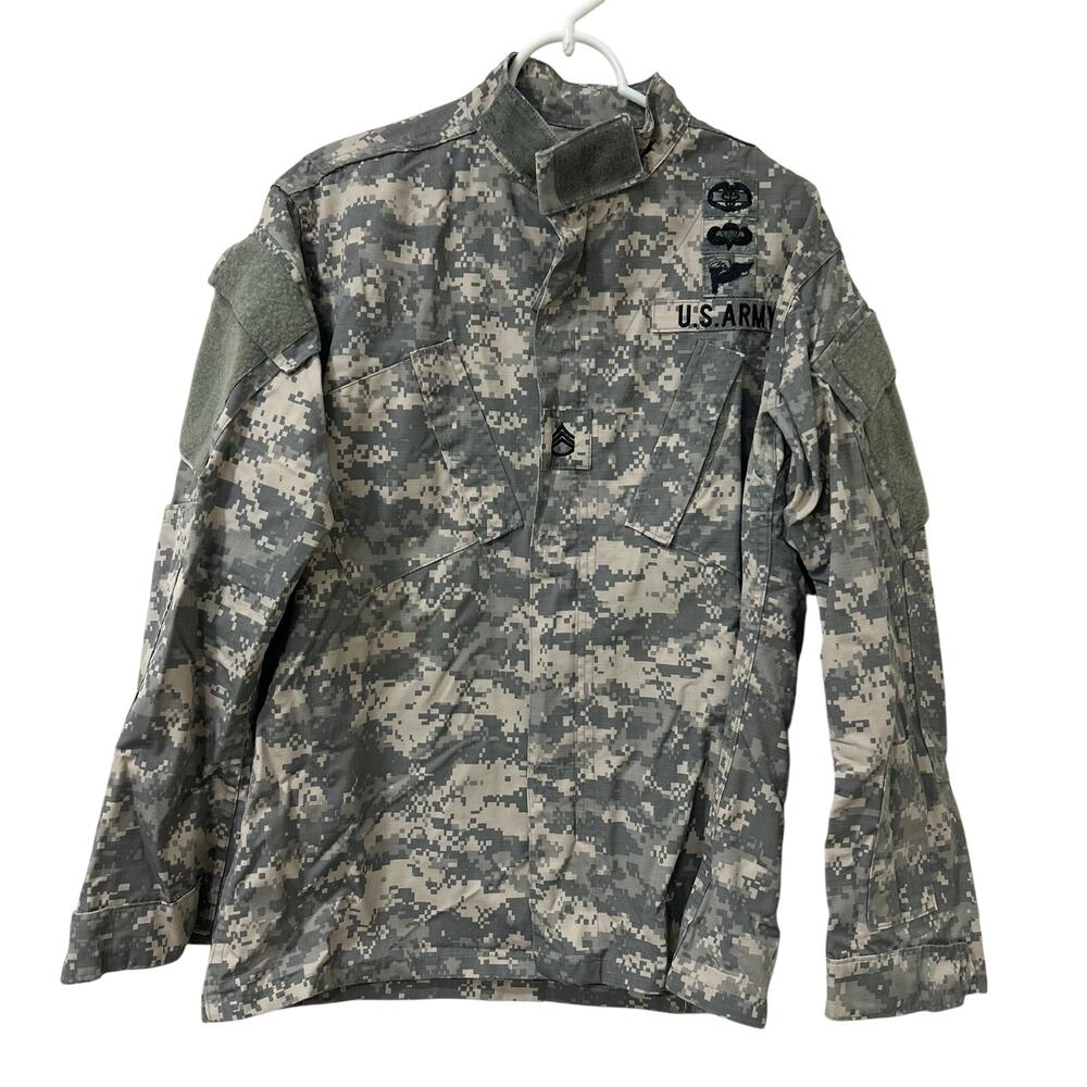 US Military Mens Size Medium Army Combat Uniform Coat Digital Camo ACU Patches